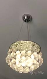 Lampadario imoderno in cristallo a sospensione