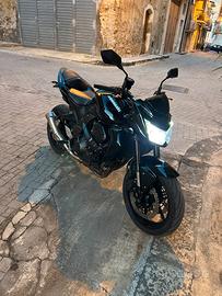 Kawasaki z750 black Line