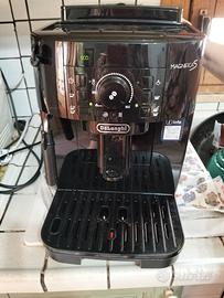 macchina del caffè Delonghi