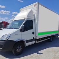 IVECO Daily 50C18 con pedana a battuta