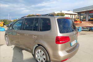 Touran Volkswagen DSG 1.6 105CV