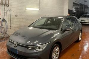 VOLKSWAGEN Golf 1.0 eTSI EVO DSG Life