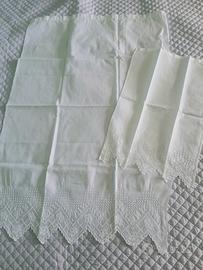 Set asciugamani in lino con merletto  Vintage
