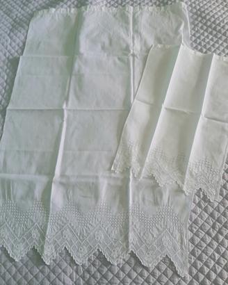 Set asciugamani in lino con merletto  Vintage
