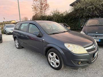 Opel Astra 1.7 CDTI 101CV 5 porte Cosmo