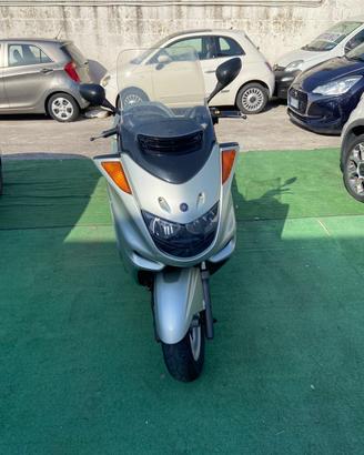 Yamaha Majesty 400 Benzina