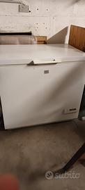 Congelatore a pozzetto grande  Rex electrolux