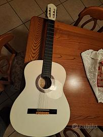 chitarra eko bianca