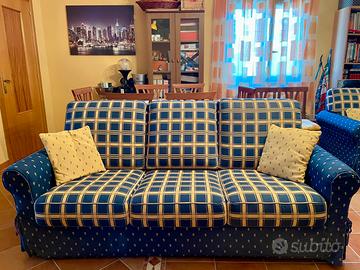 Salotto intero Divano 3 posti + 2 poltrone +Omaggi