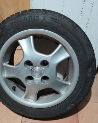 Gomme auto