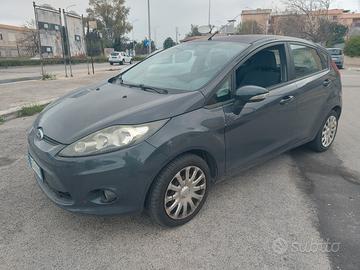 Ford fiesta benzina 