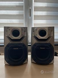 Coppia di altoparlanti Panasonic, modello SB-AK22.