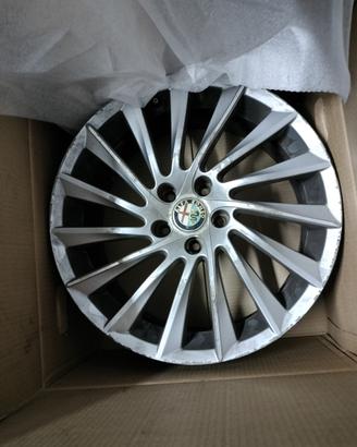 Cerchi Alfa Romeo Raggio 18'