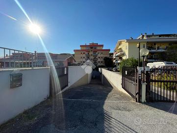 MAGAZZINO A CIAMPINO