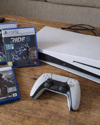 Sony Play Station 5 con accessori