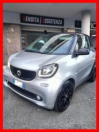 SMART FORTWO TURBO BENZINA AUTOM*NEOPATENTATI*RATE
