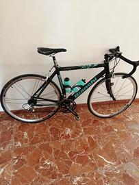 Bici da corsa Bianchi in Carbonio. 