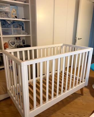 Lettino per neonati in legno