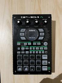 Roland SP404A