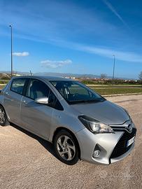 Toyota Yaris 1.5Hybrid-2016-cambio automatico