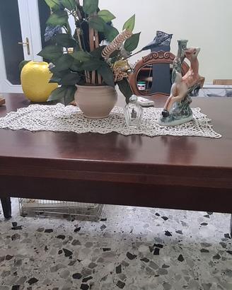 tavolo noce elegantissimo!