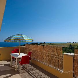 Terrazza Dante con vista sul mare