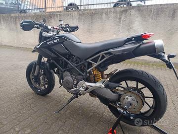 DUCATI HYPERMOTARD 1100 EVO