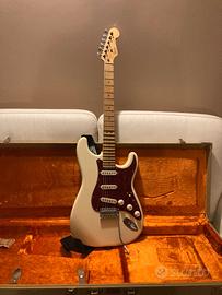 FENDER STRATOCASTER  MADE IN JAPAN  1984-1987