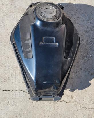 Serbatoio con pompa benzina Yamaha MT-07 2018