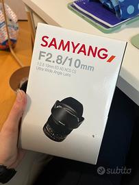 Obiettivo ultra grandangolare Samyang 10 mm