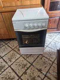 Cucina 4 Fuochi Marca INDESIT