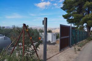 Terreno con acqua per apicoltura,relax e natura