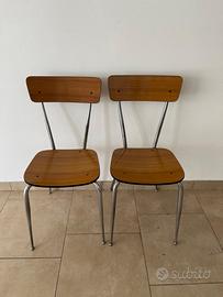 Due sedie vintage anni 60 in formica
