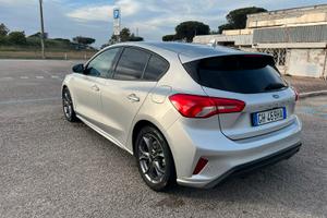 FORD FOCUS 1.0 Ecoboost Hybrid 2022 ST LINE