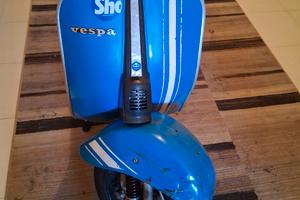 Splendida Vespa 50 del 1974, icona d'epoca