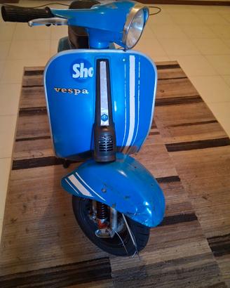 Splendida Vespa 50 del 1974, icona d'epoca