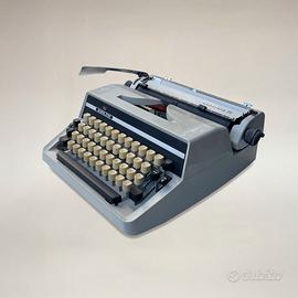 Macchina da scrivere Gabriele 25 di Adler