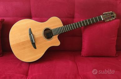 chitarra YAMAHA NTX 500 nuova con custodia