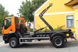 Iveco trakker ad190t33w 4x4 con gancio scarrabile 