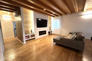 SPINEA CENTRO RECENTE VILLA SINGOLA DISPOSTA SU UN