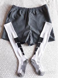 Pantaloncini Sportivi *L +Calzettoni Calcio "NUOVI