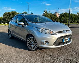 Ford Fiesta Titanium benzina Full optional! 