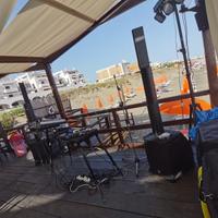  2 casse a colonna  a coppia  1600 watt ogniuna