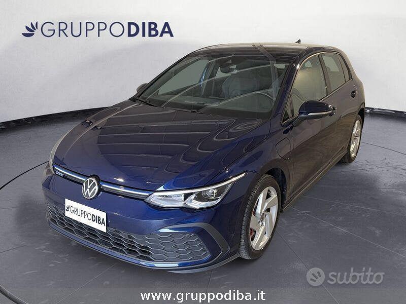 VOLKSWAGEN Golf 8ª serie
