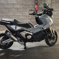 Honda x adv 750