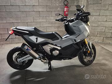 Honda x adv 750