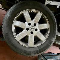4 gomme Nexen invernali su cerchi 17'' Honda