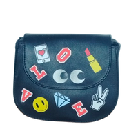 Borsina nera trendy con stickers alla moda