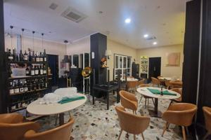 Attività / Licenza di 161 m² con 4 locali a Roma