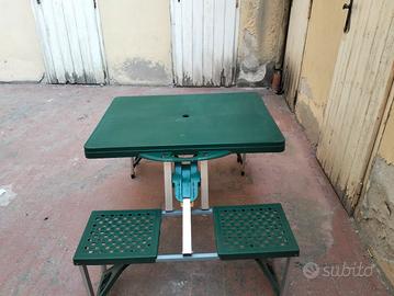 Tavolino da campeggio 